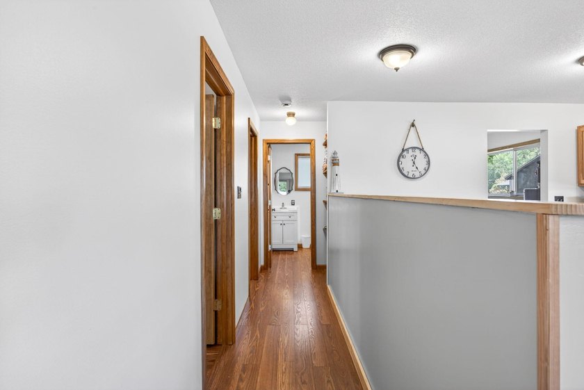 Turn-key lakefront living on Pleasant Lake! This beautifully - photo 31