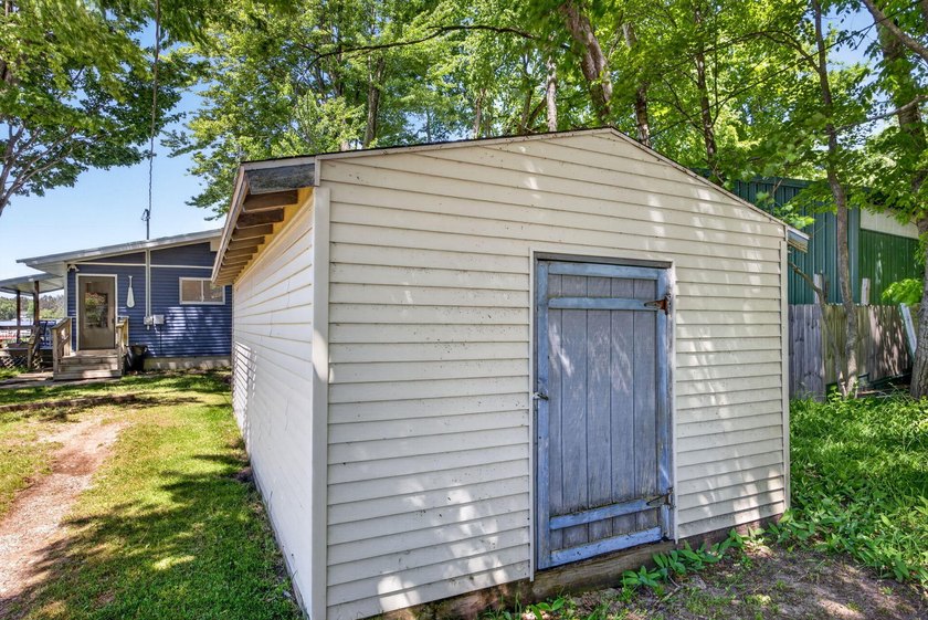 Turn-key lakefront living on Pleasant Lake! This beautifully - photo 34
