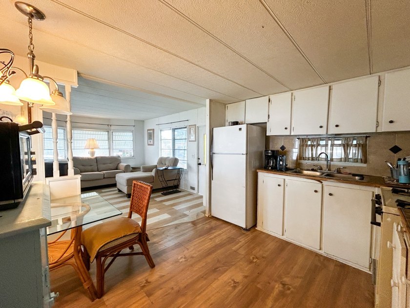 This steal of a home is move in ready and fully furnished - photo 5