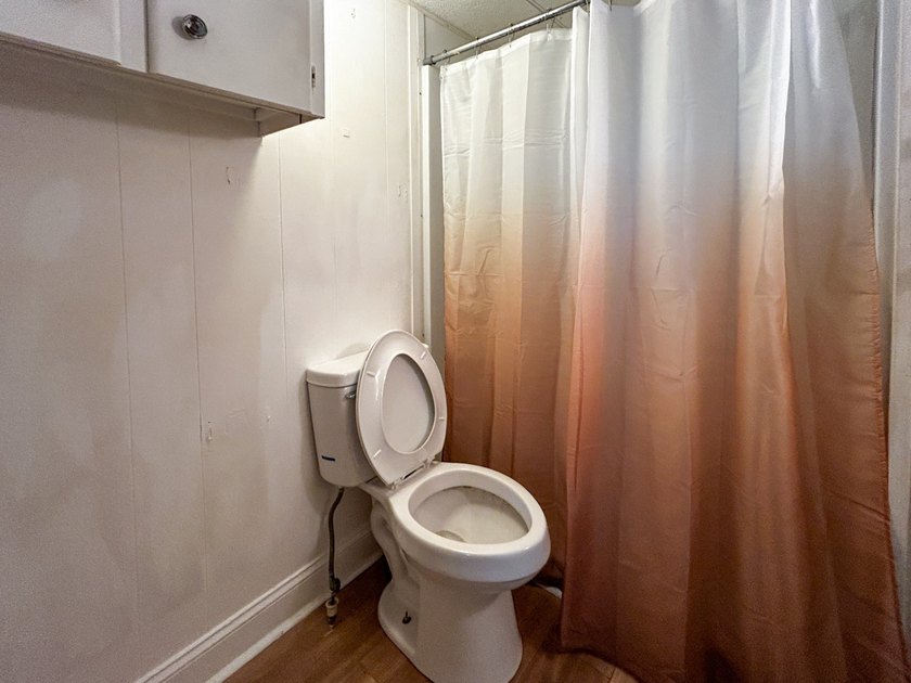 This steal of a home is move in ready and fully furnished - photo 9