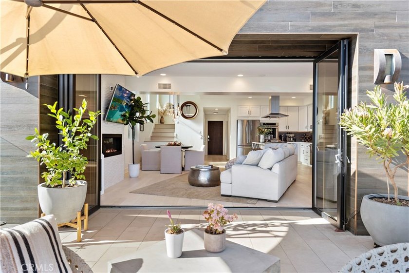 Located in the heart of Corona del Mar Village, this home - photo 12