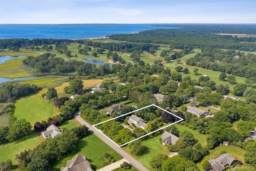 Nestled in the heart of the North Fork, this beautiful 4-bedroom - photo 20