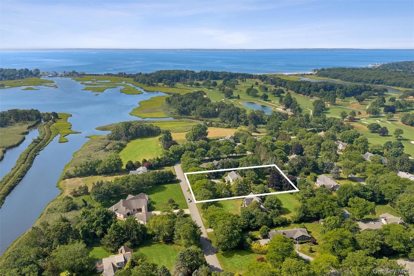 Nestled in the heart of the North Fork, this beautiful 4-bedroom - photo 21