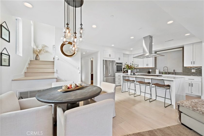 Located in the heart of Corona del Mar Village, this home - photo 21