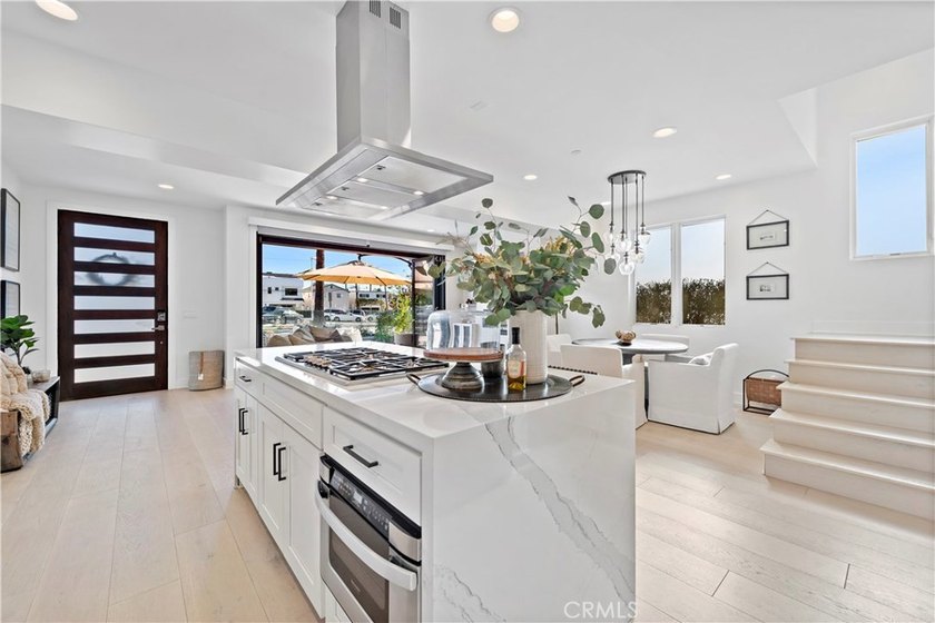 Located in the heart of Corona del Mar Village, this home - photo 24
