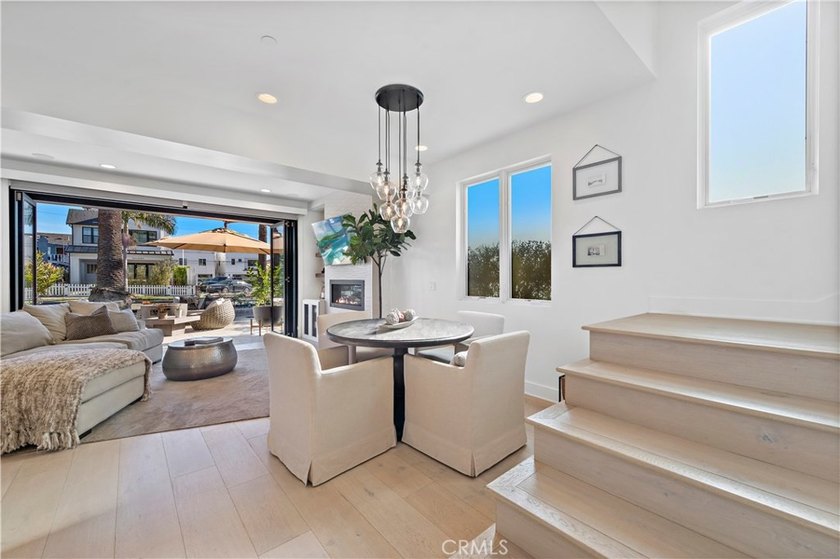 Located in the heart of Corona del Mar Village, this home - photo 27