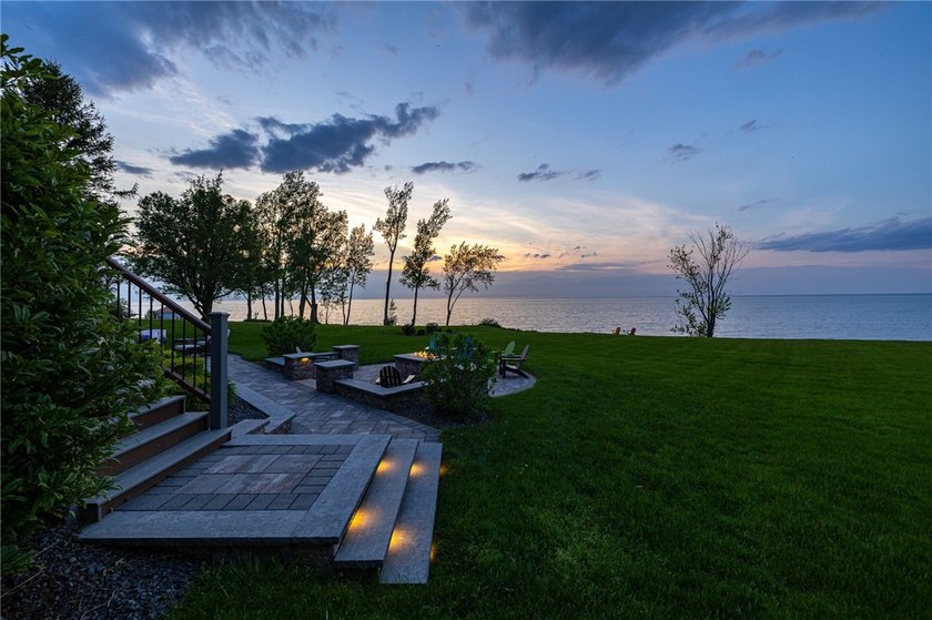 Quintessential country lake living awaits! Breathtaking Lake - photo 10