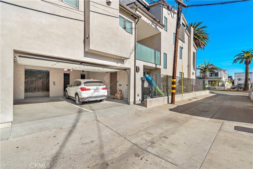 Located in the heart of Corona del Mar Village, this home - photo 33