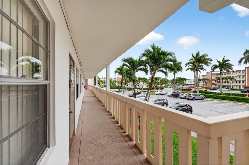 CENTURY VILLAGE--SUPER ACTIVE ADULT COMMUNITY! The heart of Boca - photo 3