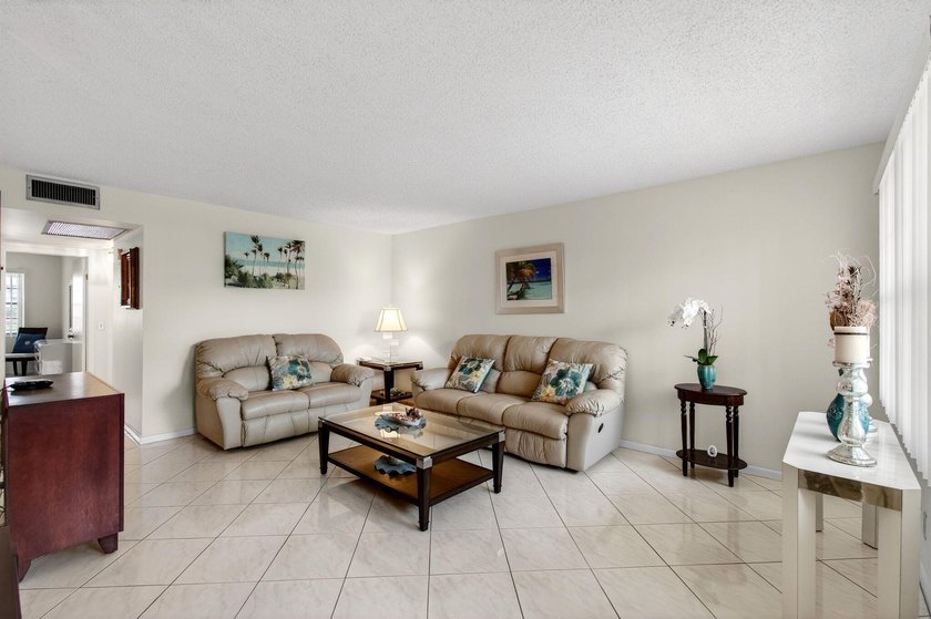 CENTURY VILLAGE--SUPER ACTIVE ADULT COMMUNITY! The heart of Boca - photo 8
