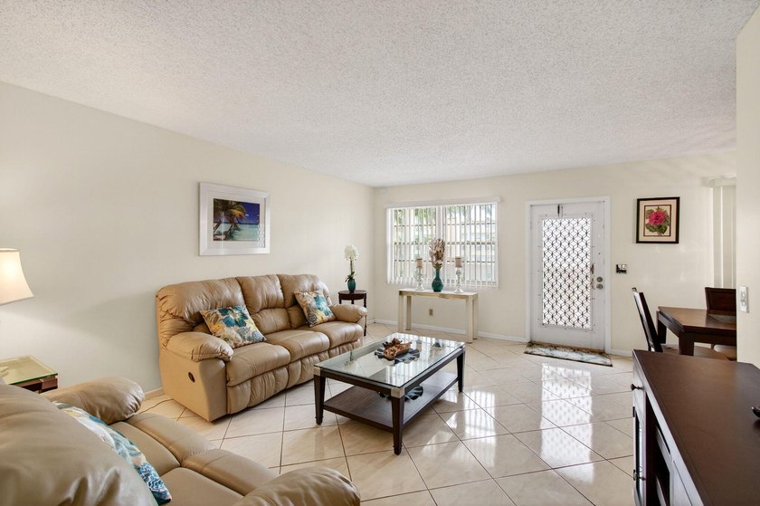 CENTURY VILLAGE--SUPER ACTIVE ADULT COMMUNITY! The heart of Boca - photo 10