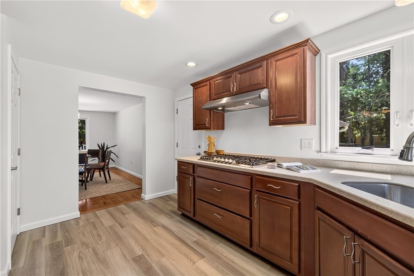 Welcome to 490 Van Voorhis Ave! Offered for the first time in - photo 22