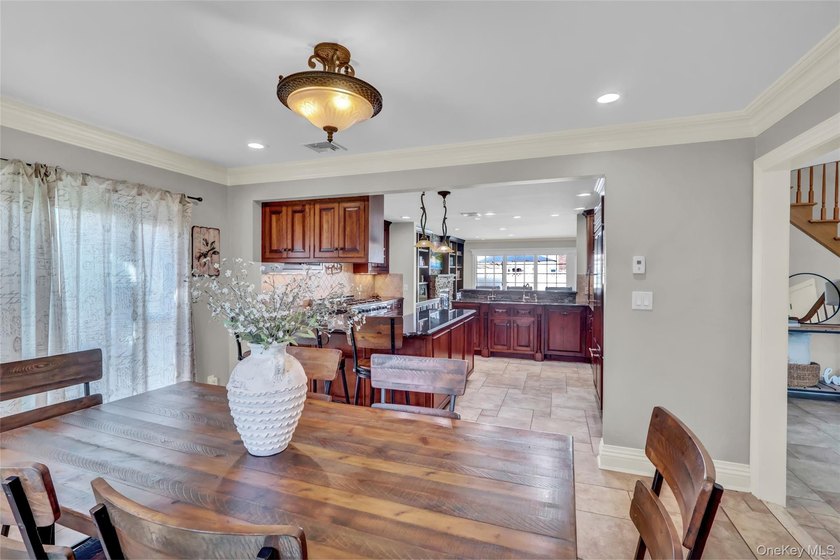 Welcome to 3014 Davis Place - A beautifully renovated - photo 6