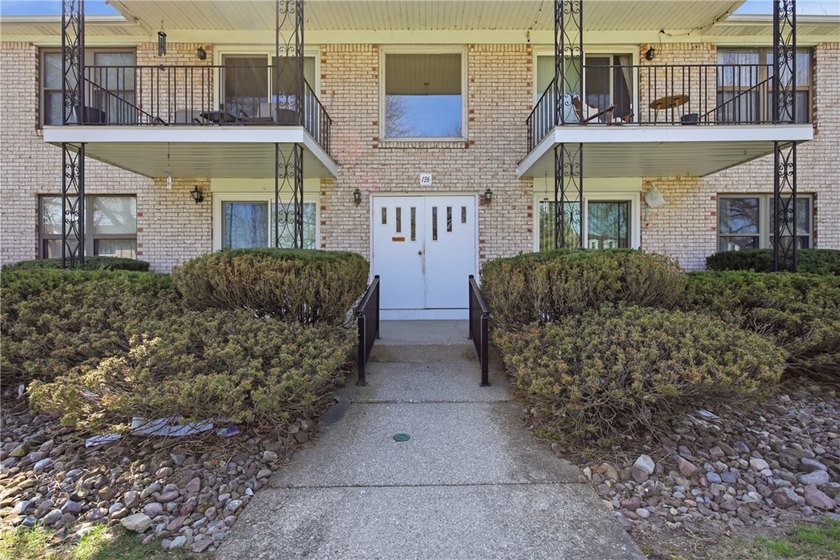 Welcome to effortless living at 136 Denrose Dr! This charming - photo 2