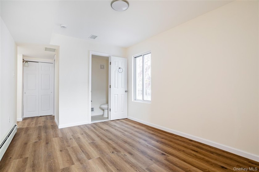 Move right into this three-bedroom, 2.5-bath townhouse with a - photo 13