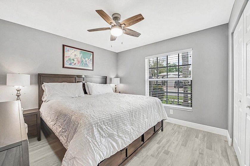 ENORMOUS GREAT ROOM! ONE OF A KIND OPEN FLOOR PLAN! LIKE NEW! - photo 26