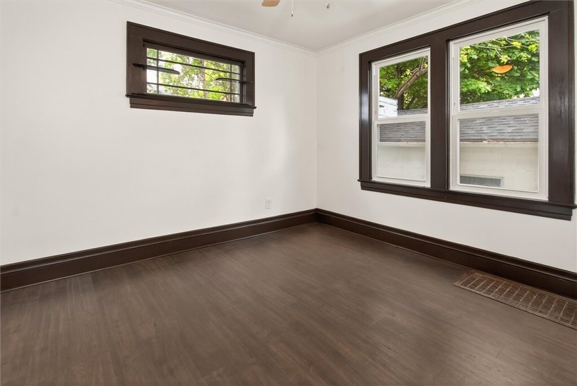 Welcome to 266 Epworth St, where every major update has already - photo 7