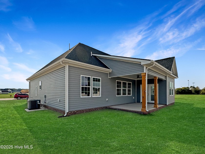 Contemporary home offers the upgrades you'll love without - photo 5
