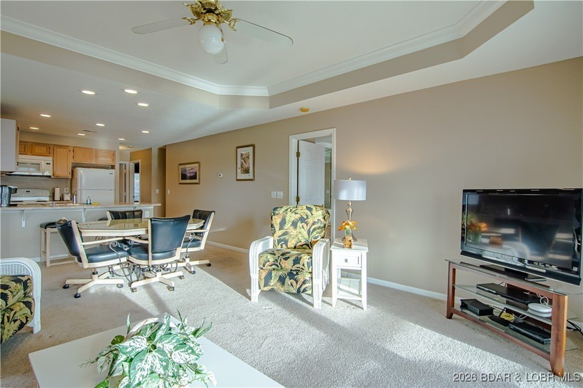 Turn-key 3 bedroom, 3 bathroom condo located in the desirable - photo 9
