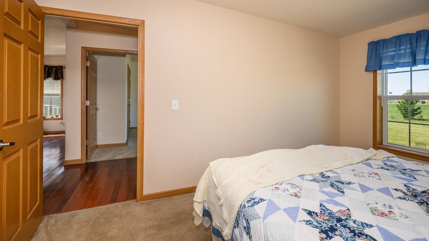 Whether you're searching for a year-round residence or the - photo 18
