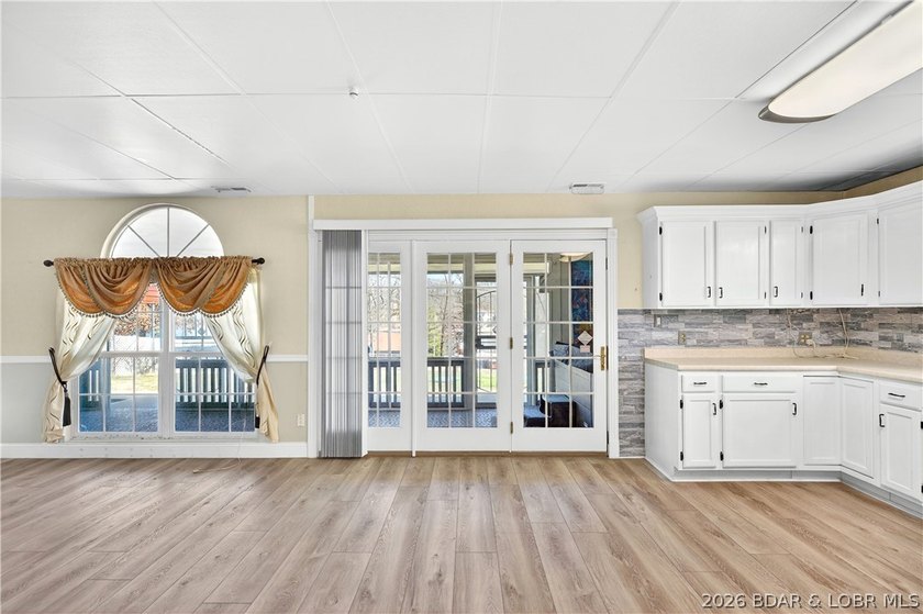 Welcome to your private lake-view retreat at 33268 Greenwood Rd! - photo 20
