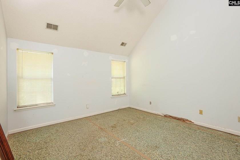 Investor Special in Desirable Lexington! Opportunity awaits at - photo 20
