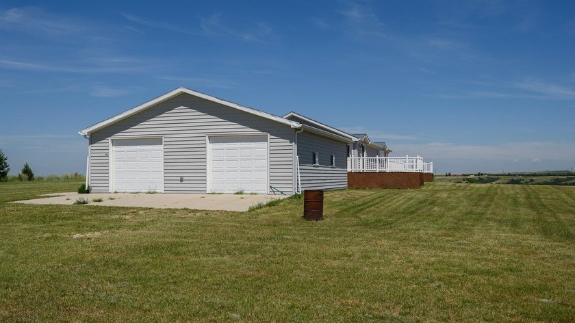 Whether you're searching for a year-round residence or the - photo 23
