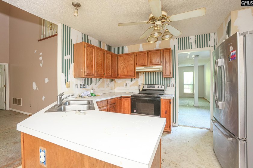 Investor Special in Desirable Lexington! Opportunity awaits at - photo 27
