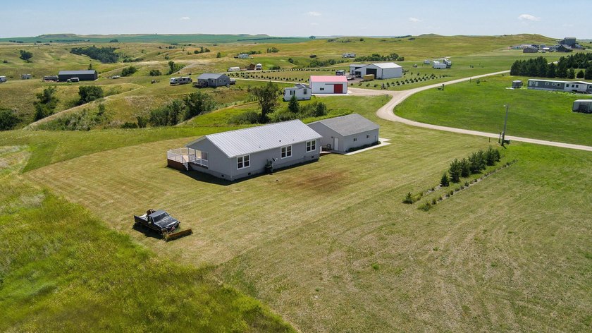 Whether you're searching for a year-round residence or the - photo 29