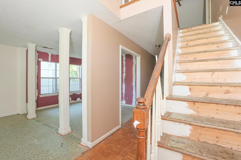 Investor Special in Desirable Lexington! Opportunity awaits at - photo 33