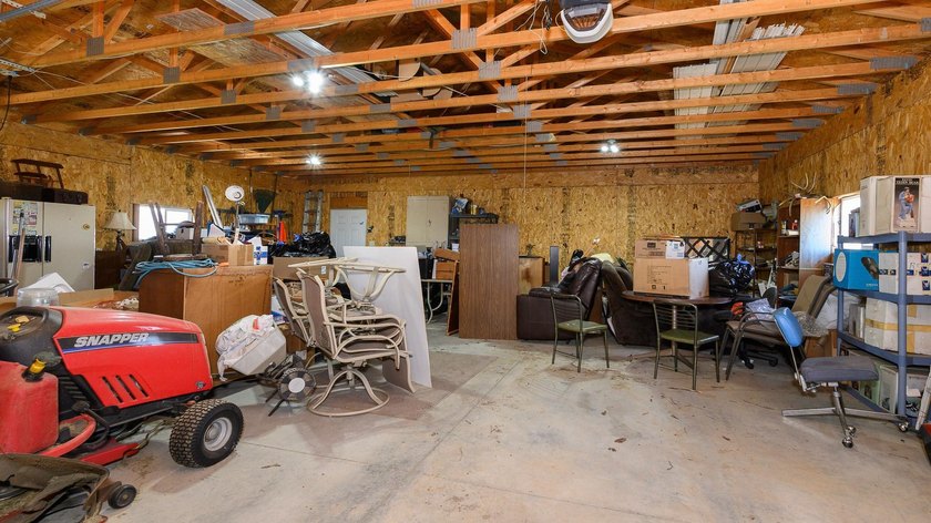 Whether you're searching for a year-round residence or the - photo 41