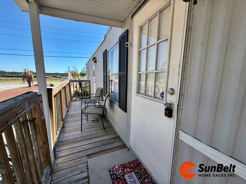 BRING ALL OFFERS!! MOTIVATED SELLER/PRICE REDUCED!! CUTE &amp; COZY - photo 5