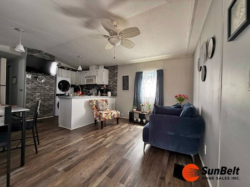 BRING ALL OFFERS!! MOTIVATED SELLER/PRICE REDUCED!! CUTE &amp; COZY - photo 6