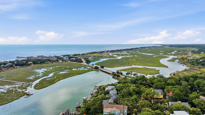 Stunning custom raised-beach home offering 3,102 heated sq ft - photo 11