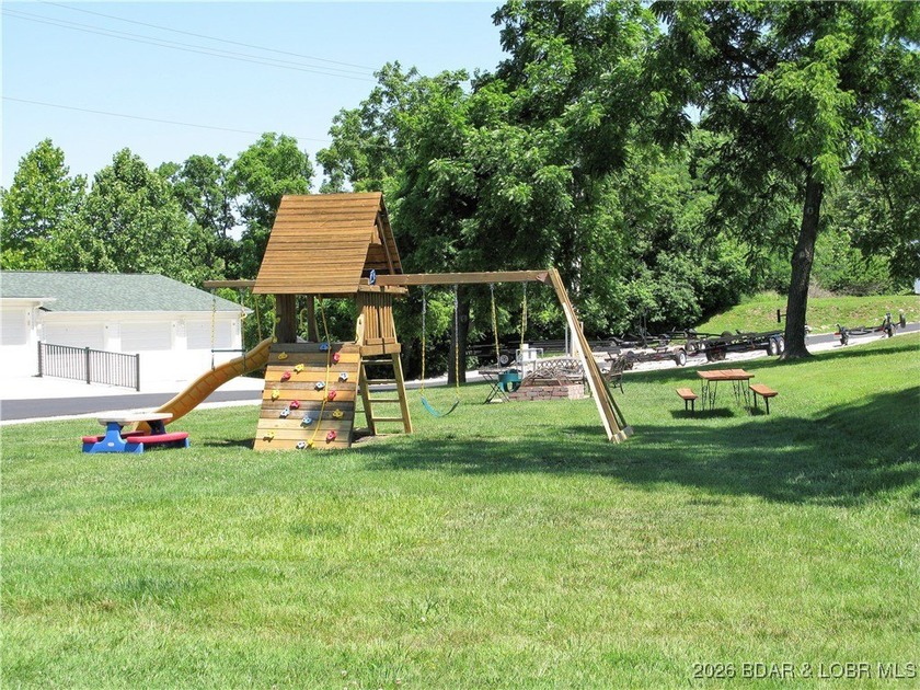 NO BUILDING HEIGHT RESTRICTIONS!!! AMAZING LAKE VIEW! Discover - photo 7