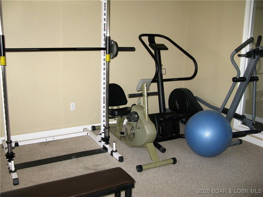 NO BUILDING HEIGHT RESTRICTIONS!!! AMAZING LAKE VIEW! Discover - photo 10
