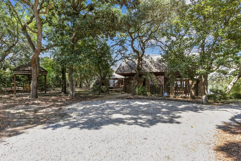 LUXURY PROPERTY AUCTION: 14-28 July. Accepting starting bids - photo 4