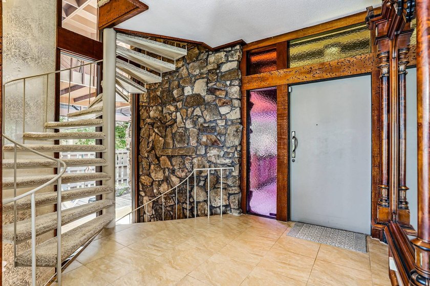 LUXURY PROPERTY AUCTION: 14-28 July. Accepting starting bids - photo 7