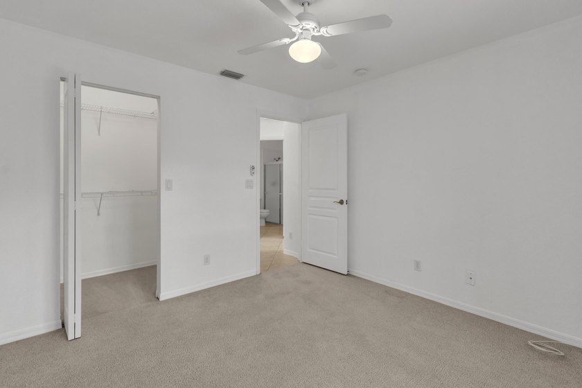 MOTIVATED AND READY TO SELL!! Welcome home to this - photo 20