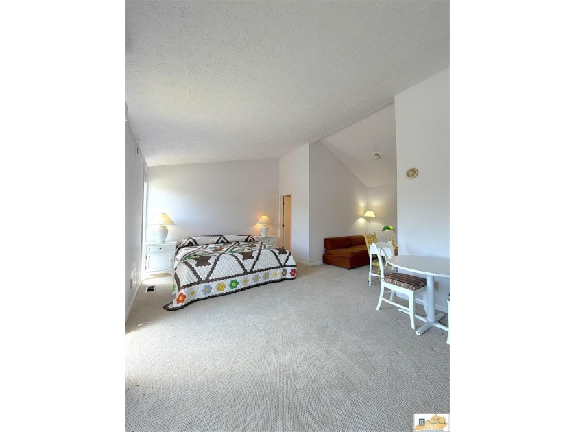 LAKE LIVING AT IT'S BEST ! UNIT R-7 Whether you're an avid - photo 22