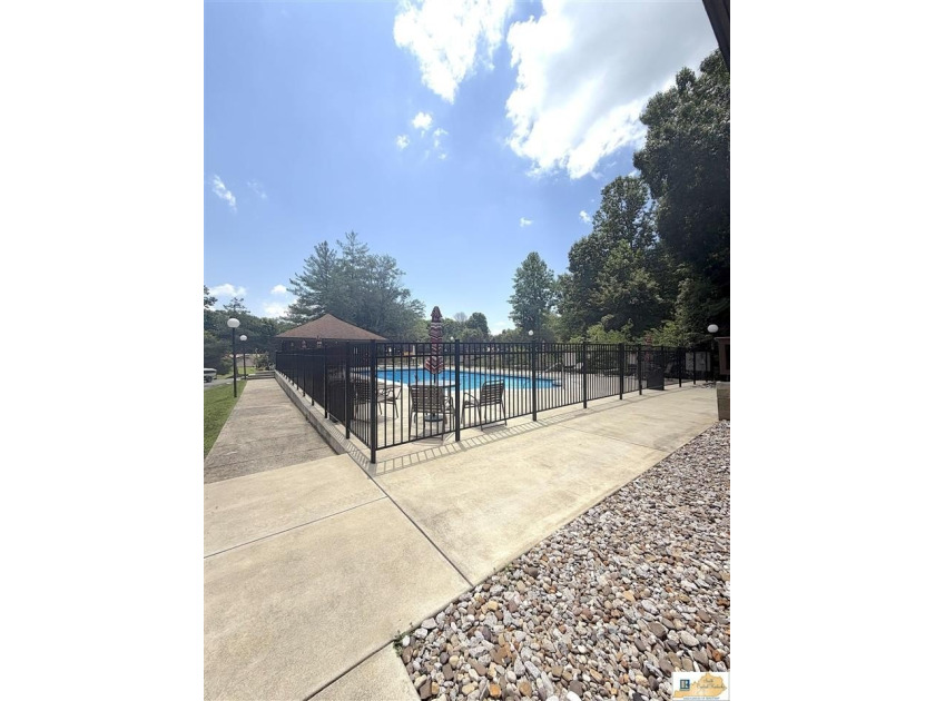 LAKE LIVING AT IT'S BEST ! UNIT R-7 Whether you're an avid - photo 36