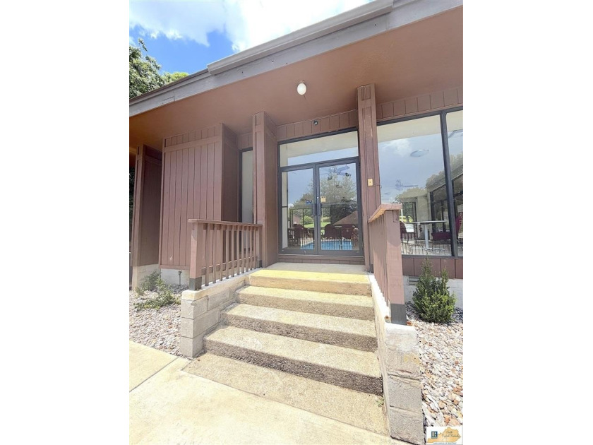 LAKE LIVING AT IT'S BEST ! UNIT R-7 Whether you're an avid - photo 41