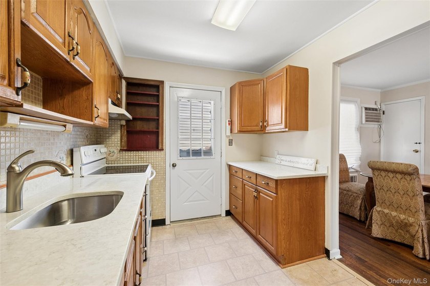 Searching for a home with the perfect layout and actual room to - photo 5