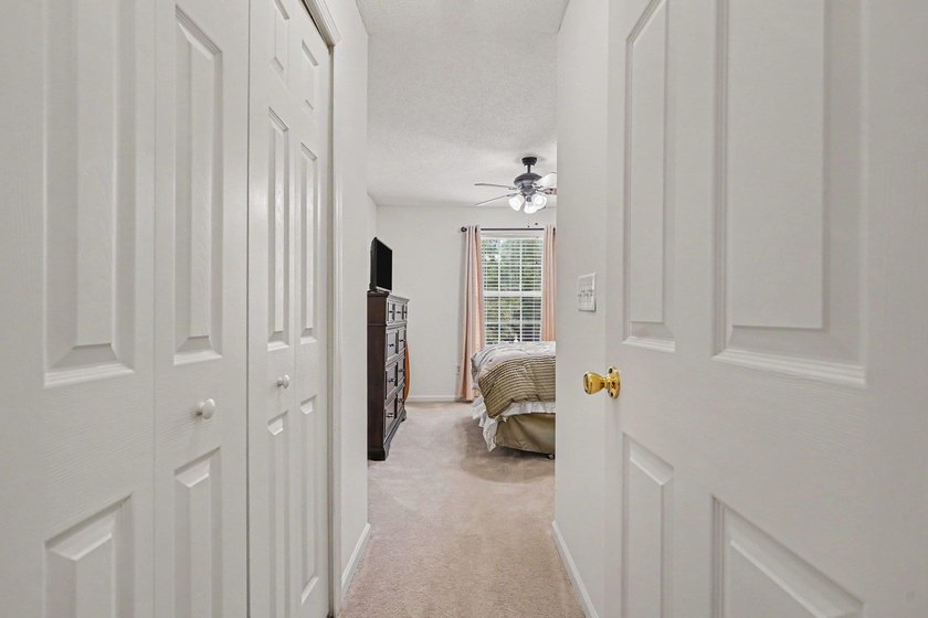 Location, location, location! Enjoy this wonderful 3-bedroom, 2 - photo 15