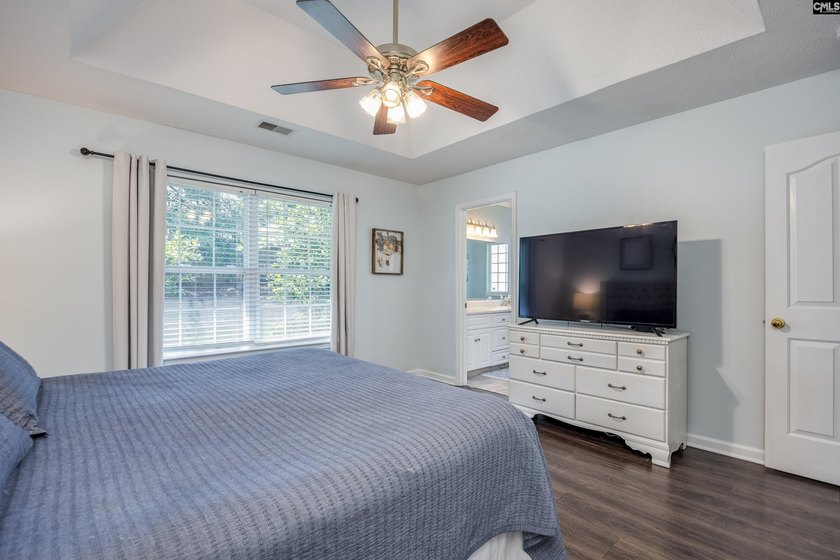 Meticulously maintained and full of timeless charm, this - photo 20