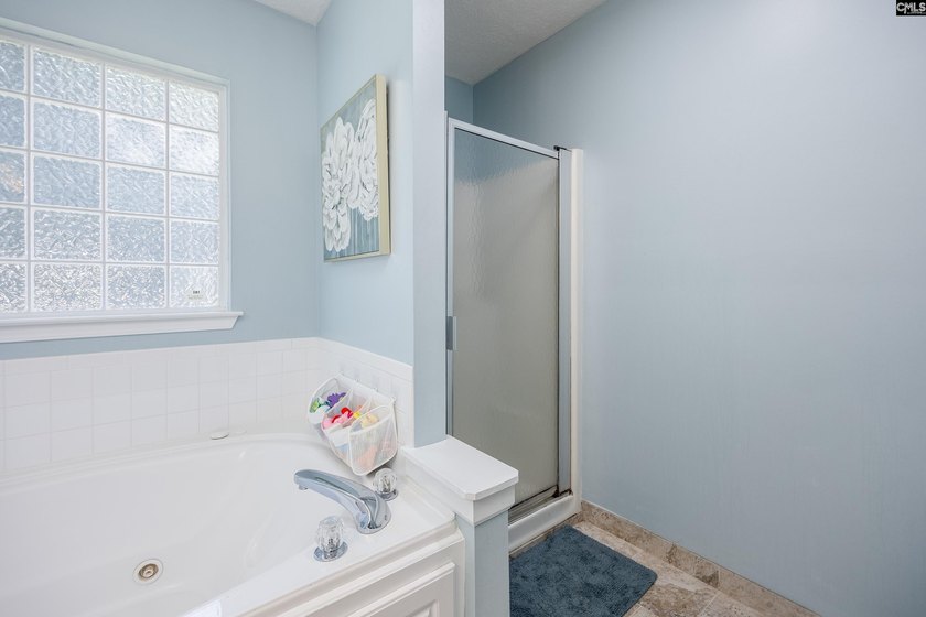 Meticulously maintained and full of timeless charm, this - photo 22