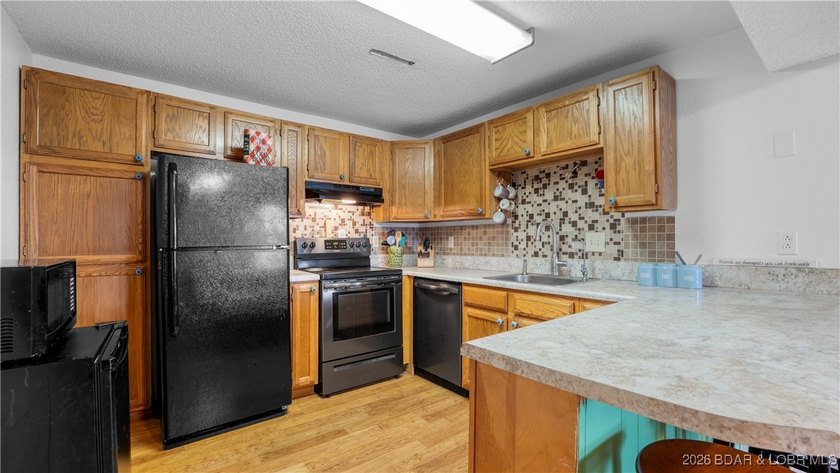 VIEW, VIEW and MORE VIEW! With 180 degree panoramic views from - photo 7