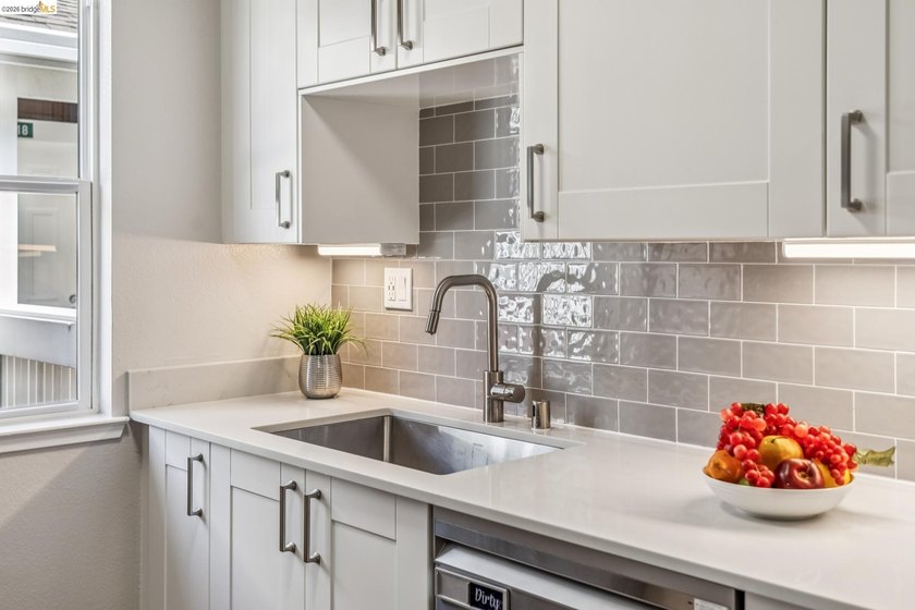 Current loan with a 2.75% interest rate. Possible to assume, but - photo 14