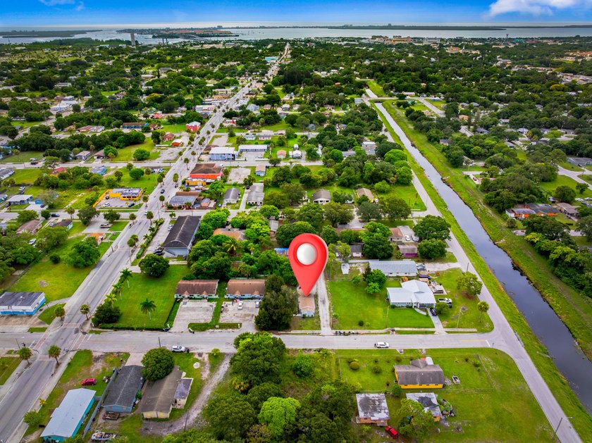 Fully renovated home in the heart of Fort Pierce! This 3-bedroom - photo 16