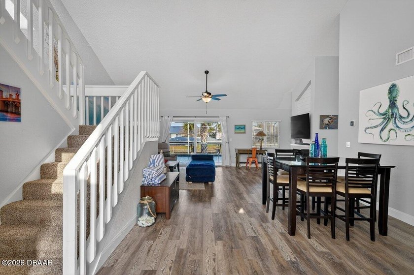 Vintage Contemporary Waterfront -- Fully Furnished &amp; Turnkey - photo 18